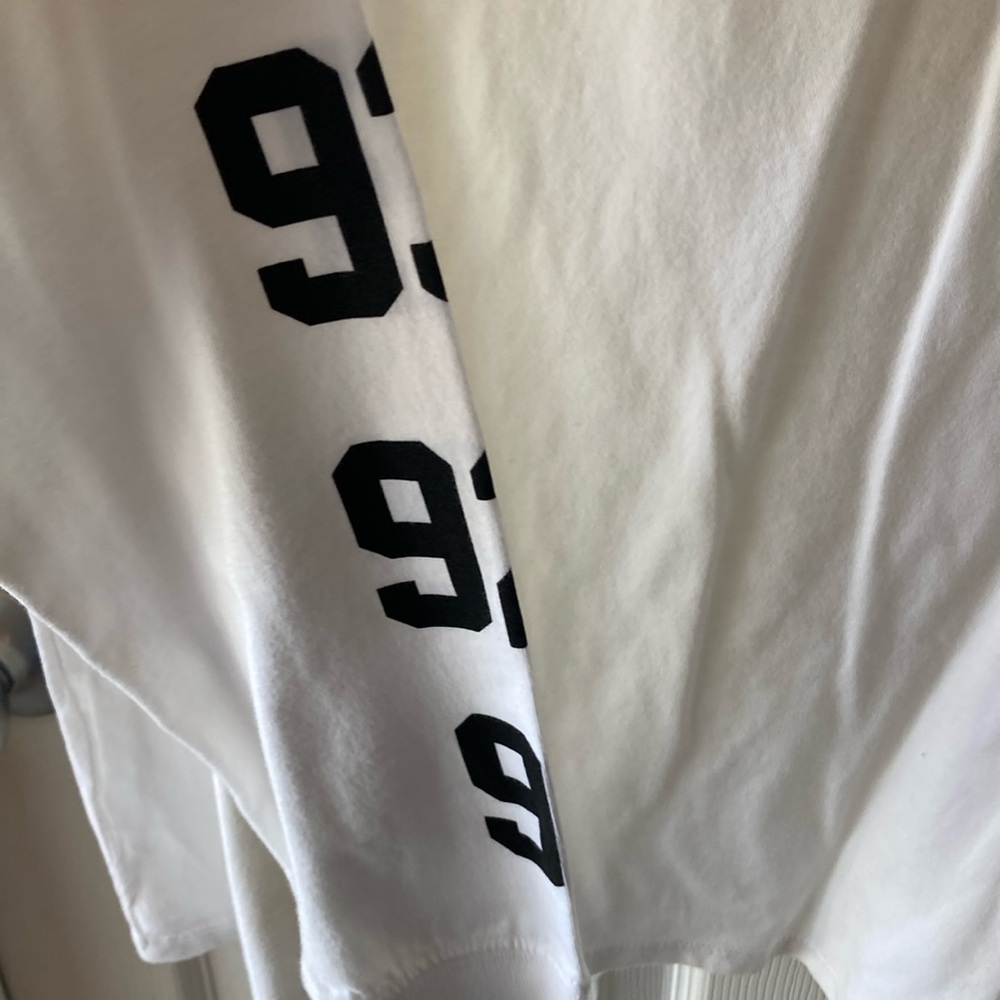 Air Jordan White Long Sleeve Shirt Size M - Picture 5 of 11